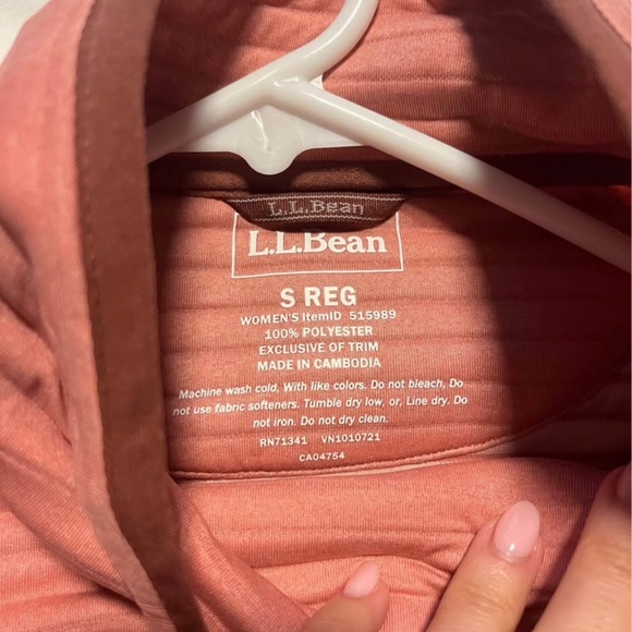 L.L Bean Pull Over - Picture 3 of 3